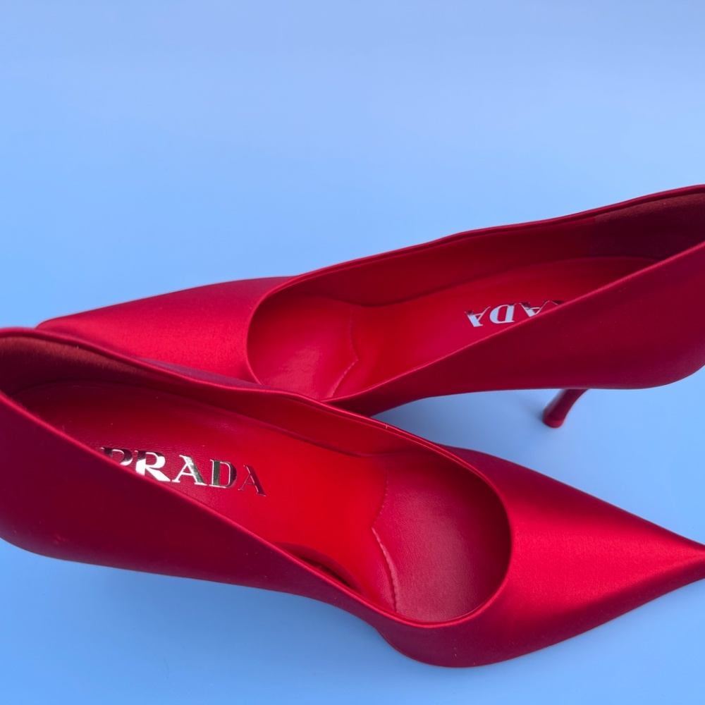New Authentic PRADA Red Silk Pumps - Size US 7/EU 37 - Luxe Design - Orig box + - Picture 5 of 16